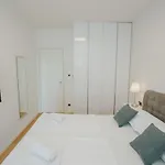 Sea 5 Apartment *