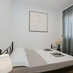 Sea 5 Apartment