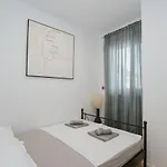Sea 5 * Split