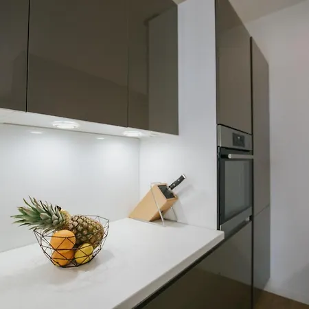 Sea 5 Apartment *