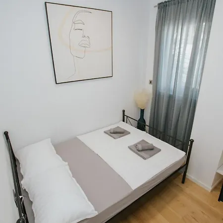 Sea 5 Apartment